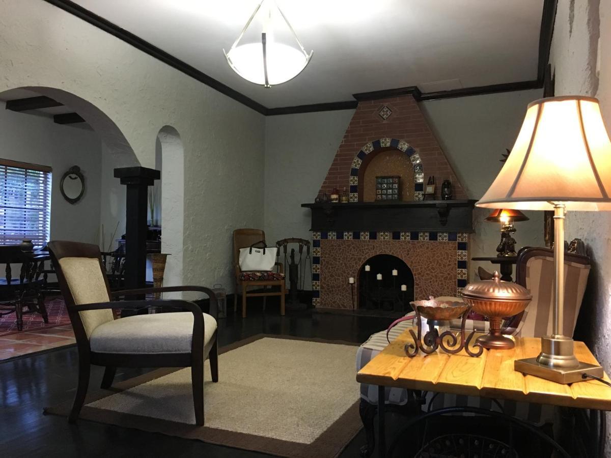 Private Room In The Heart Of Little Havana 마이애미 외부 사진